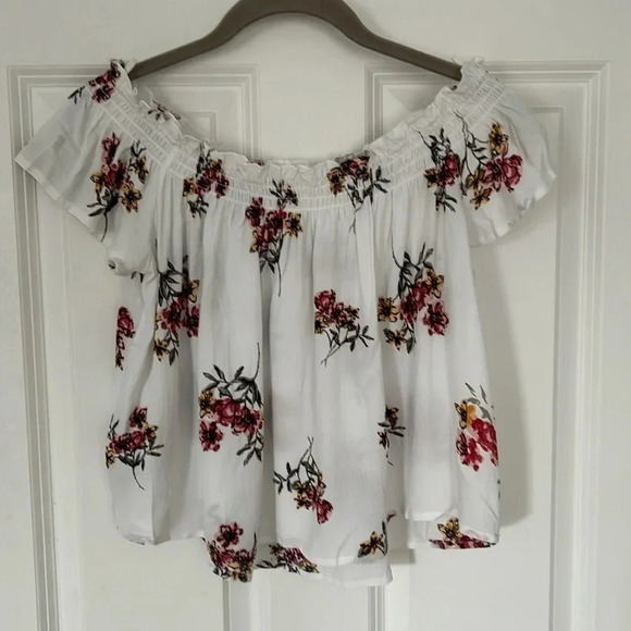 Garage floral white crop shirt size XS short flutter sleeve top off shoulder top - Picture 2 of 4